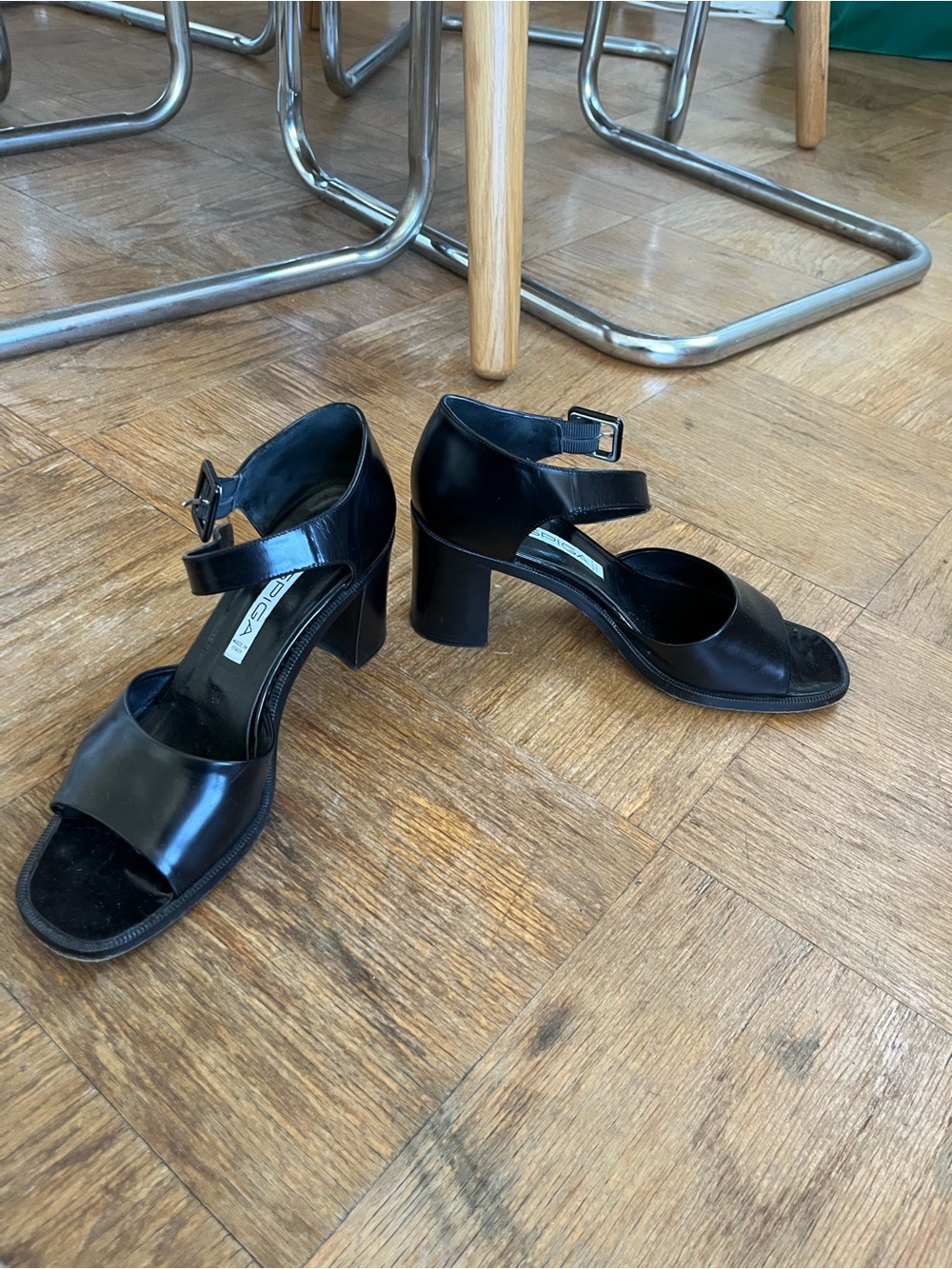 Via Spiga Vintage Black Leather Block Heel Sandals - Women 8.5